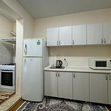 Yunusabad 7 Американский Посольство Tachkent Extérieur photo