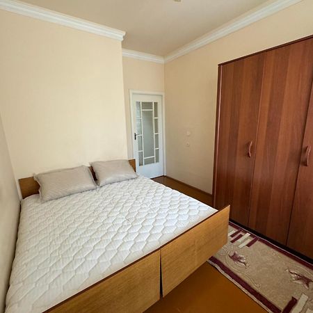 Yunusabad 7 Американский Посольство Tachkent Extérieur photo